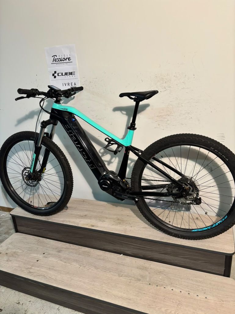 Bianchi T-Tronik Sport 9.2 Altus 2023 usata — dettaglio