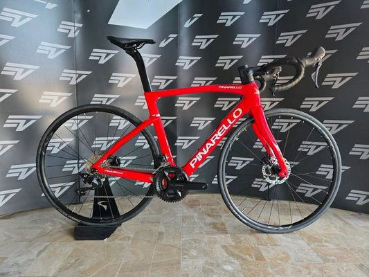 Pinarello F1 2025 usata — vista laterale