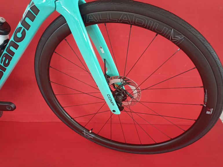 Bianchi Specialissima Comp 2024 usata — dettaglio
