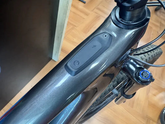 Specialized Turbo Levo Com Carbon 2023 usata — vista laterale