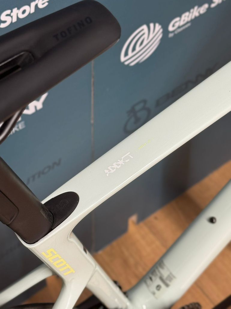 Scott Addict 30 2026 usata — dettaglio