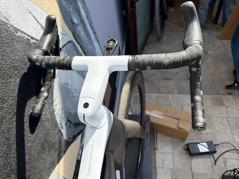 BMC Teammachine R 01 One 2027 — Bici usata