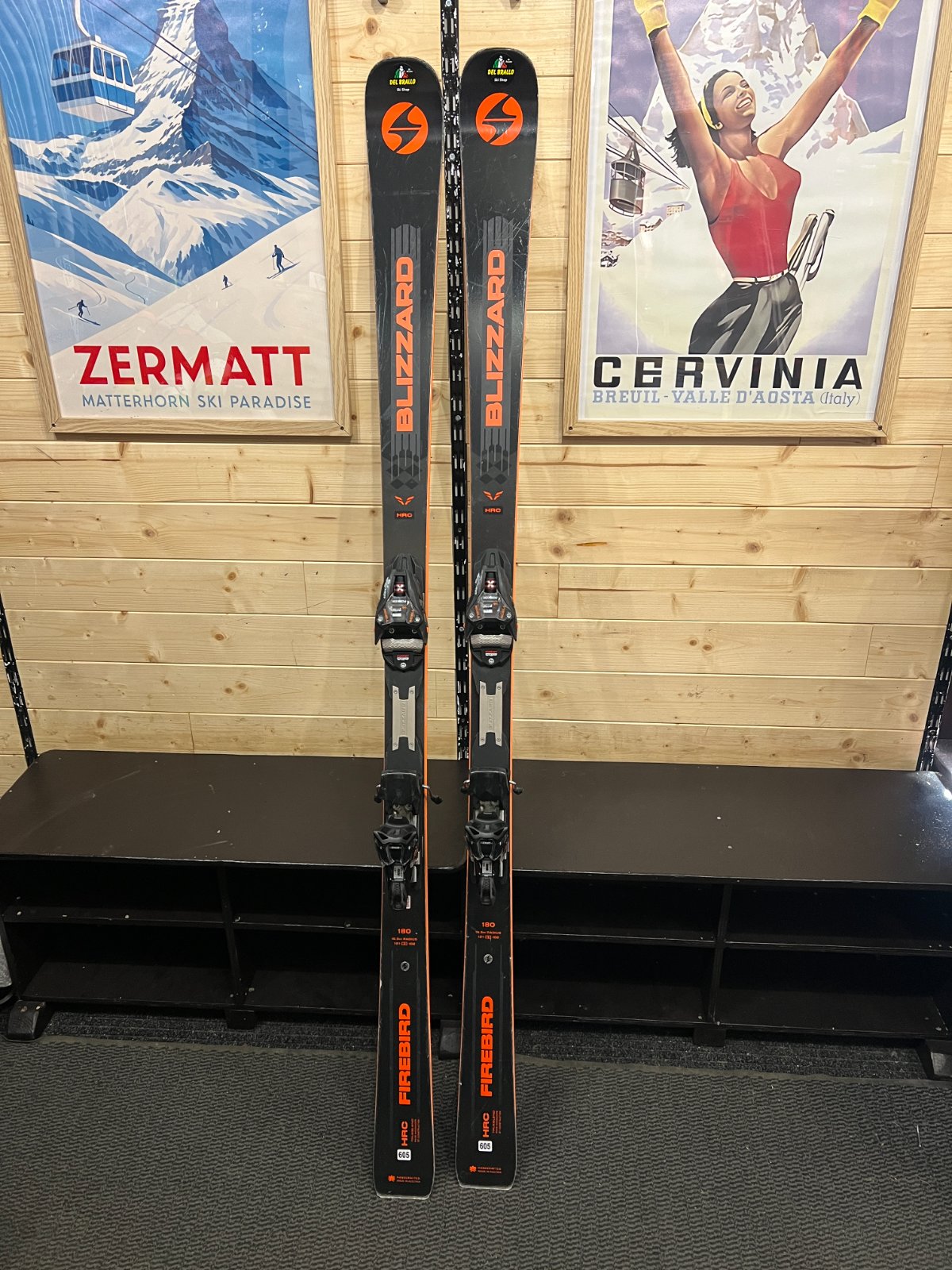 Blizzard Firebird HRC — raggio 15.8m, waist 69mm