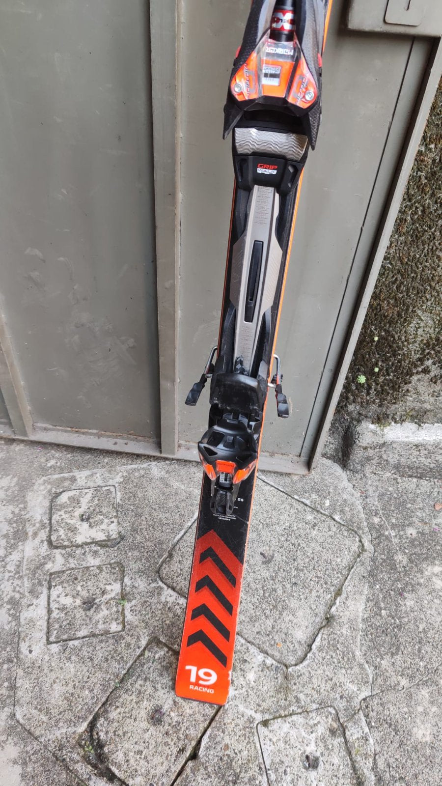Volkl Racetiger GS 2024 usato — dettaglio