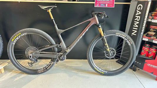 Scott Spark Rc Sl Tr 2024 usata — vista laterale