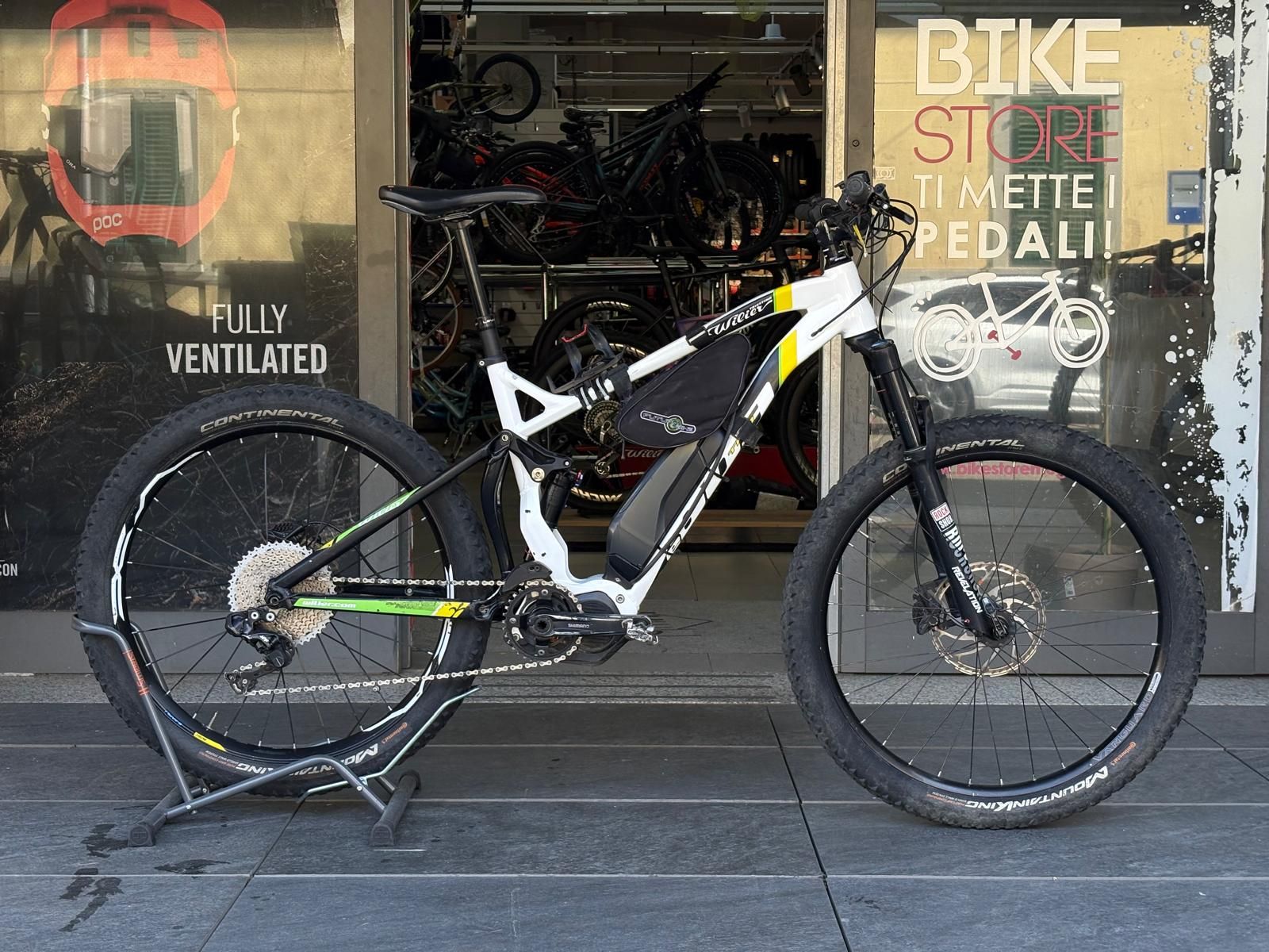 Wilier Triestina E803trb 2020 usata — vista laterale