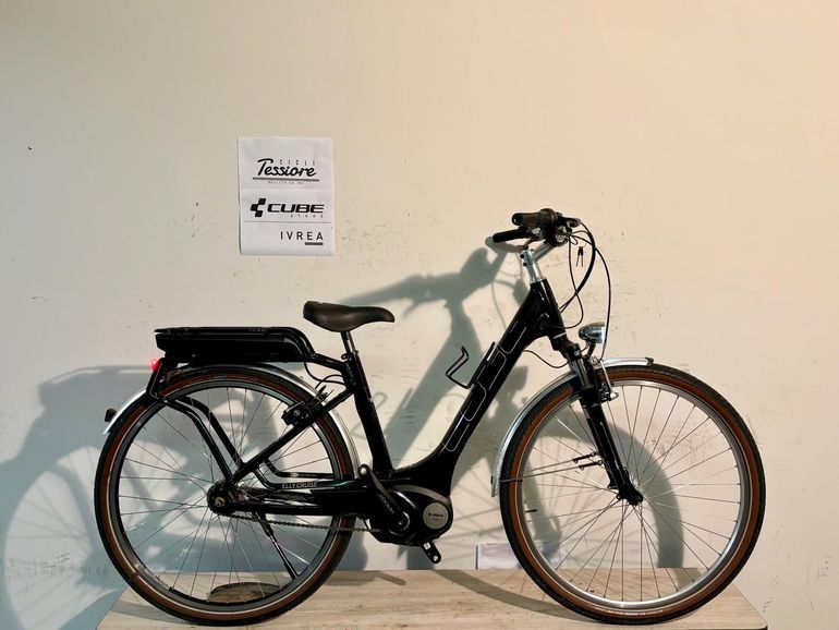 Cube Elly Cruise Hybrid 400 2017 usata — vista laterale