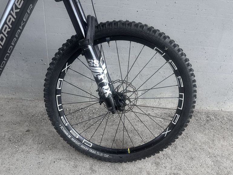 Mondraker Crafty Carbon R 2022 usata — dettaglio