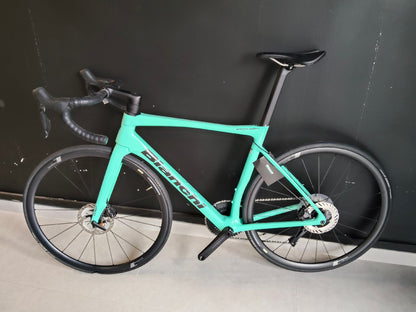 Bianchi Specialissima Comp 2025 usata — vista laterale