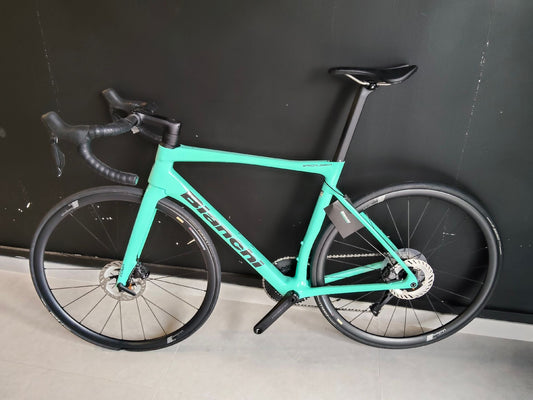 Bianchi Specialissima Comp 2025 usata — vista laterale