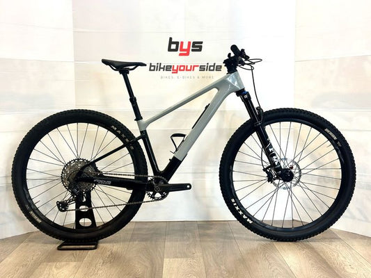 Focus Raven 8.8 2023 usata — vista laterale