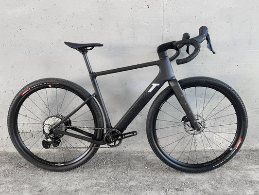 3T Extrema Italia 1x12 2024 usata — vista laterale