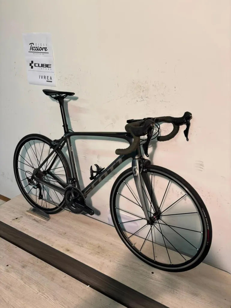 Scott Addict 10 — gruppo Shimano Ultegra, taglia M