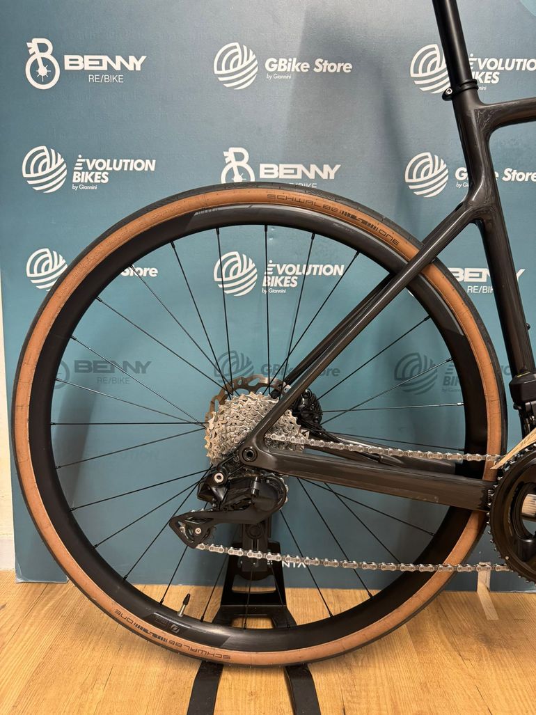 Scott Addict 20 — gruppo Shimano 105 Di2, taglia XL