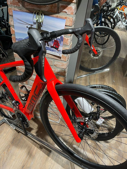 BMC Roadmachine 01 Amp Two — gruppo Shimano GRX Di2, taglia 56