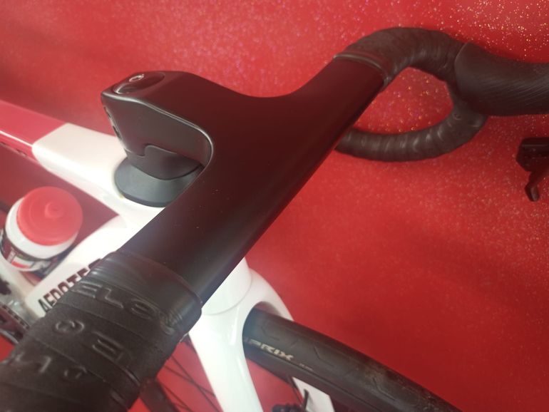 Aerotec D-One Carbon Road 12s 2024 usata — dettaglio