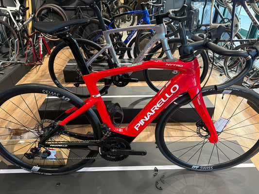 Pinarello Nytro E5 Road - Di2 2026 usata — vista laterale