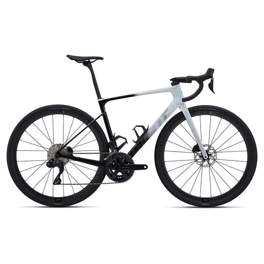 GIANT Defy Advanced Pro 1 2024 usata — vista laterale