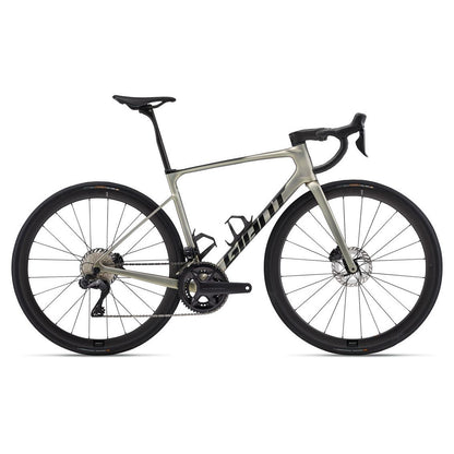 GIANT Defy Advanced Sl 1 2024 usata — vista laterale