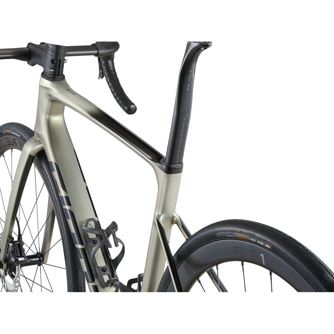 GIANT Defy Advanced Sl 1 2024 usata — dettaglio