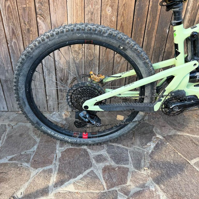 Santa Cruz Heckler — telaio in Carbonio, Ottime condizioni