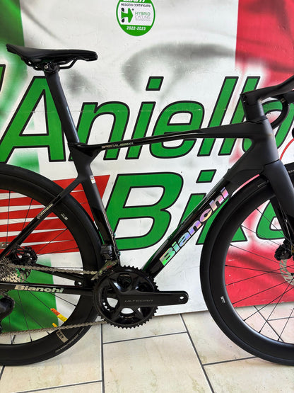 Bianchi Specialissima — gruppo Shimano Ultegra Di2, taglia 53