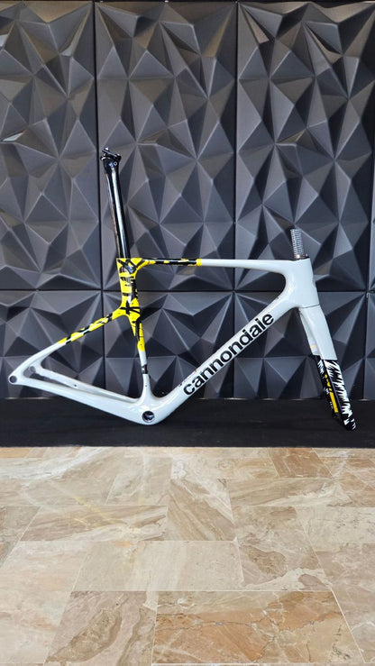 Cannondale Supersix Evo 2026 usata — vista laterale