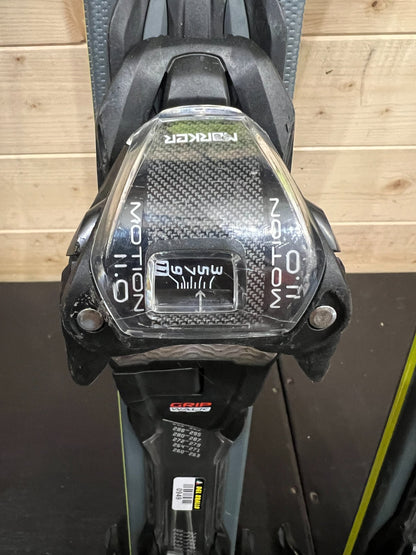 Volkl Racetiger SRX 2025 usato — dettaglio