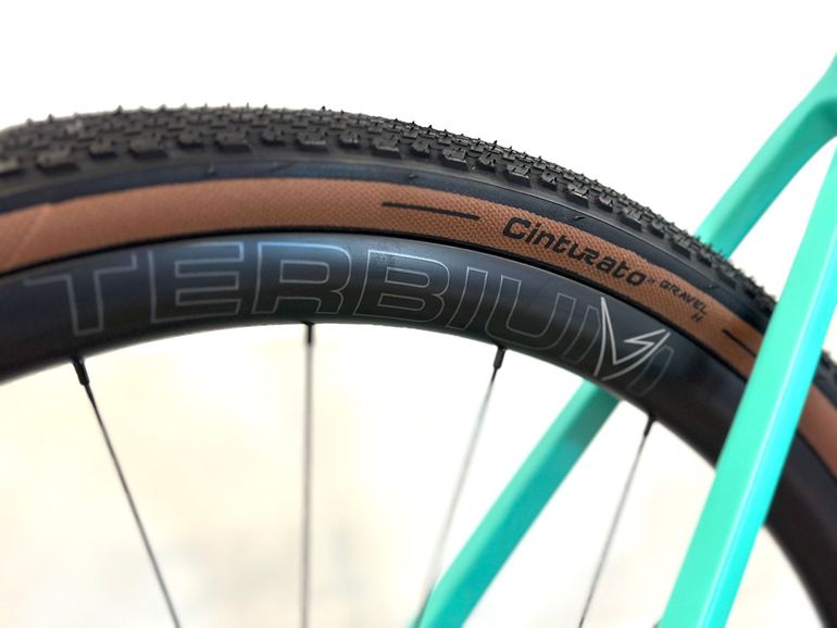 Bianchi Impulso Pro 820 — gruppo Shimano GRX, taglia M