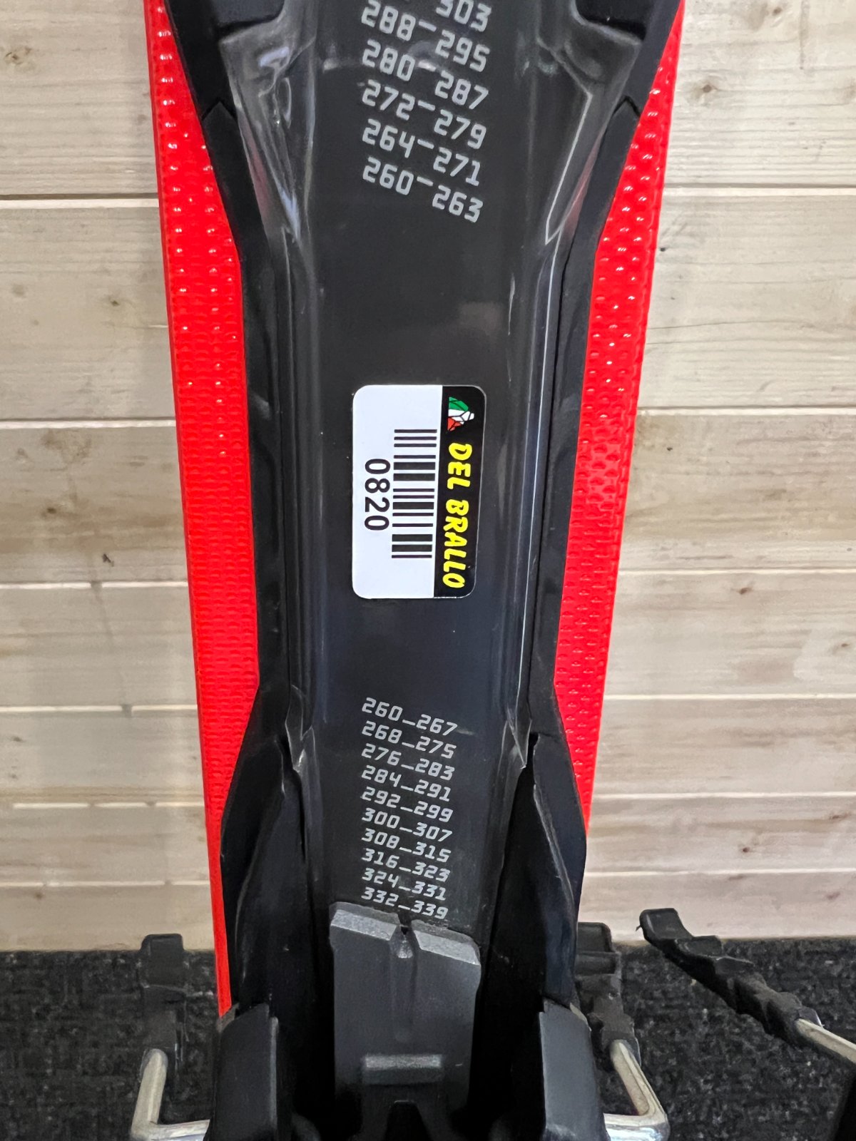 Volkl Racetiger RC Black 2026 usato — dettaglio