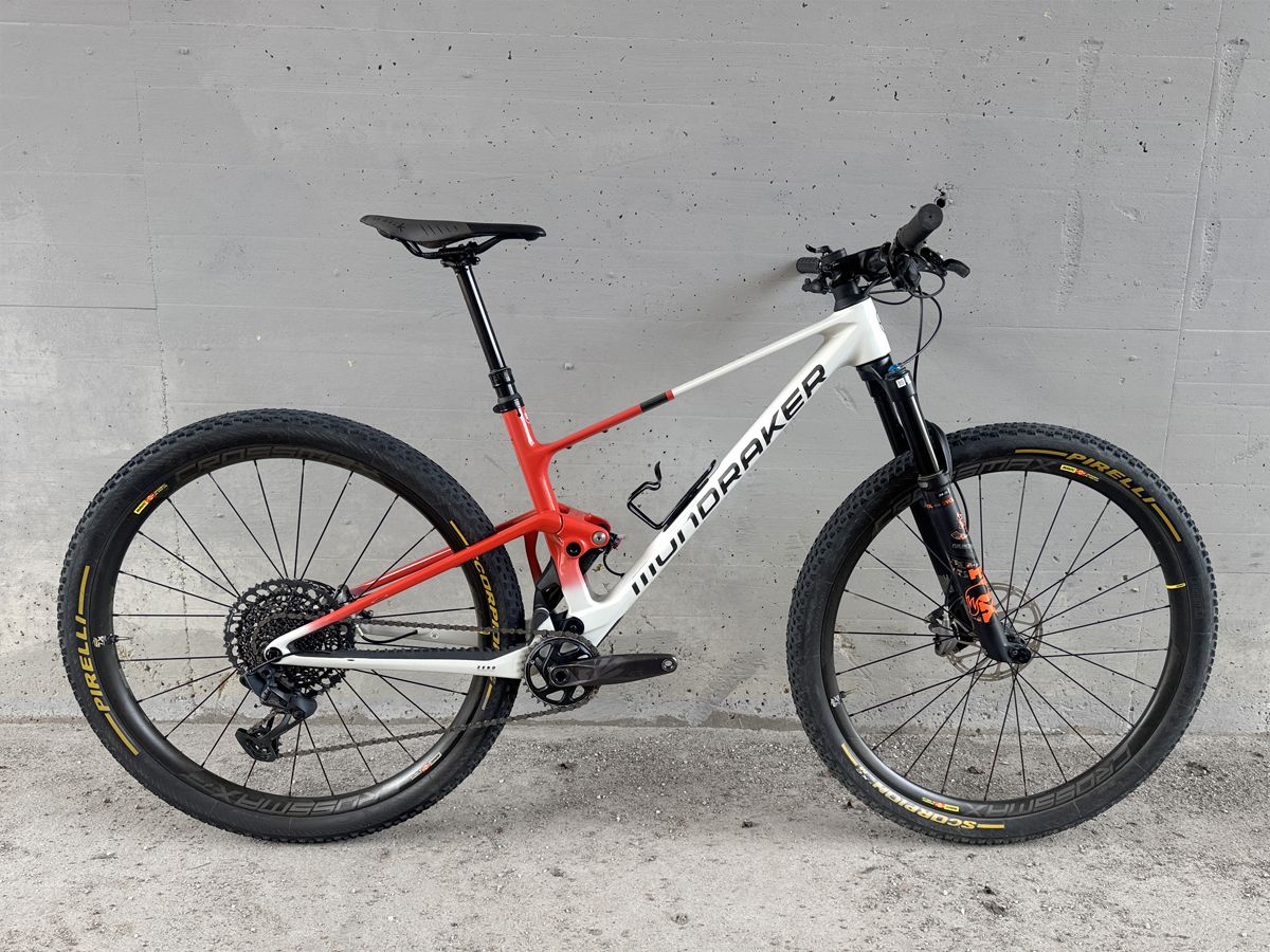 Mondraker F-Podium R 2024 usata — vista laterale
