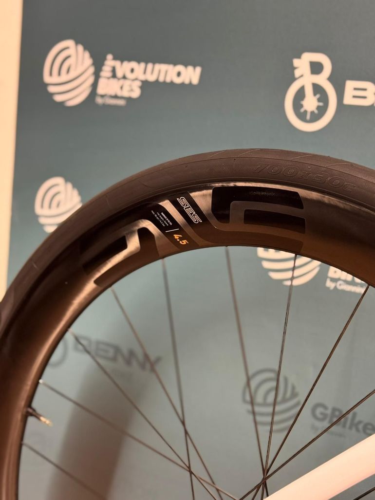 Pinarello Dogma F 2026 usata — dettaglio