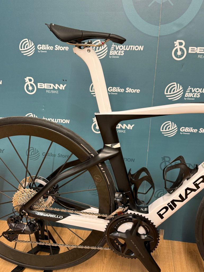 Pinarello Dogma F / Lightweight 2023 usata — dettaglio