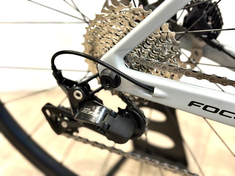 Focus Izalco — telaio in Carbonio, Nuovo