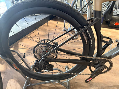 BMC Kaius 01 Three — gruppo SRAM Rival eTap AXS, taglia 51 cm