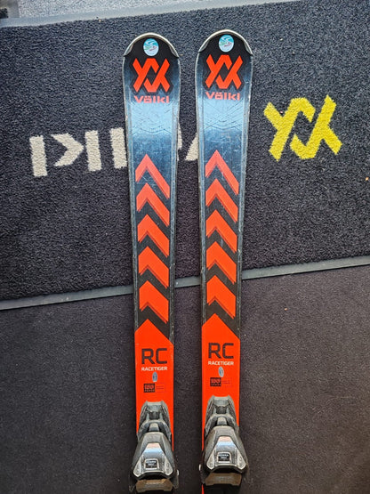 Volkl Racetiger RC Black — raggio 15.3m, waist 69mm