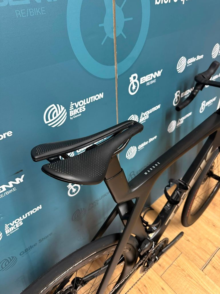 Trek Madone Slr 7 Gen 7 2024 usata — dettaglio