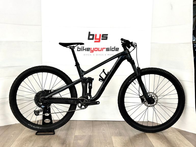 Trek Top Fuel 5 2023 usata — vista laterale