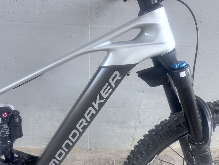 Mondraker Crafty Carbon R 2022 usata — dettaglio