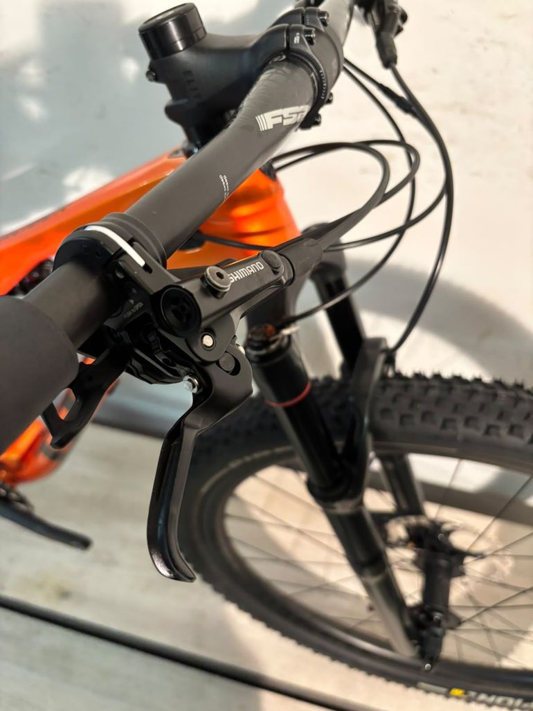Trek Supercaliber 9.7 Gen 1 2023 — Bici usata