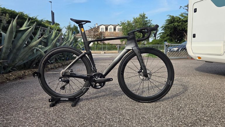 Pardus Custom 2027 usata — vista laterale