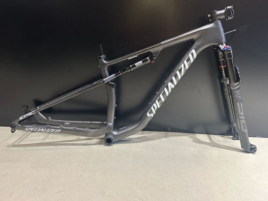 Specialized Epic 2023 usata — vista laterale