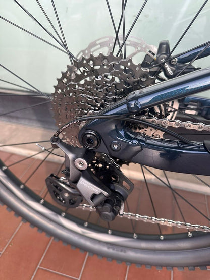 Liv Embolden E+ 1 — gruppo Shimano Deore, taglia M