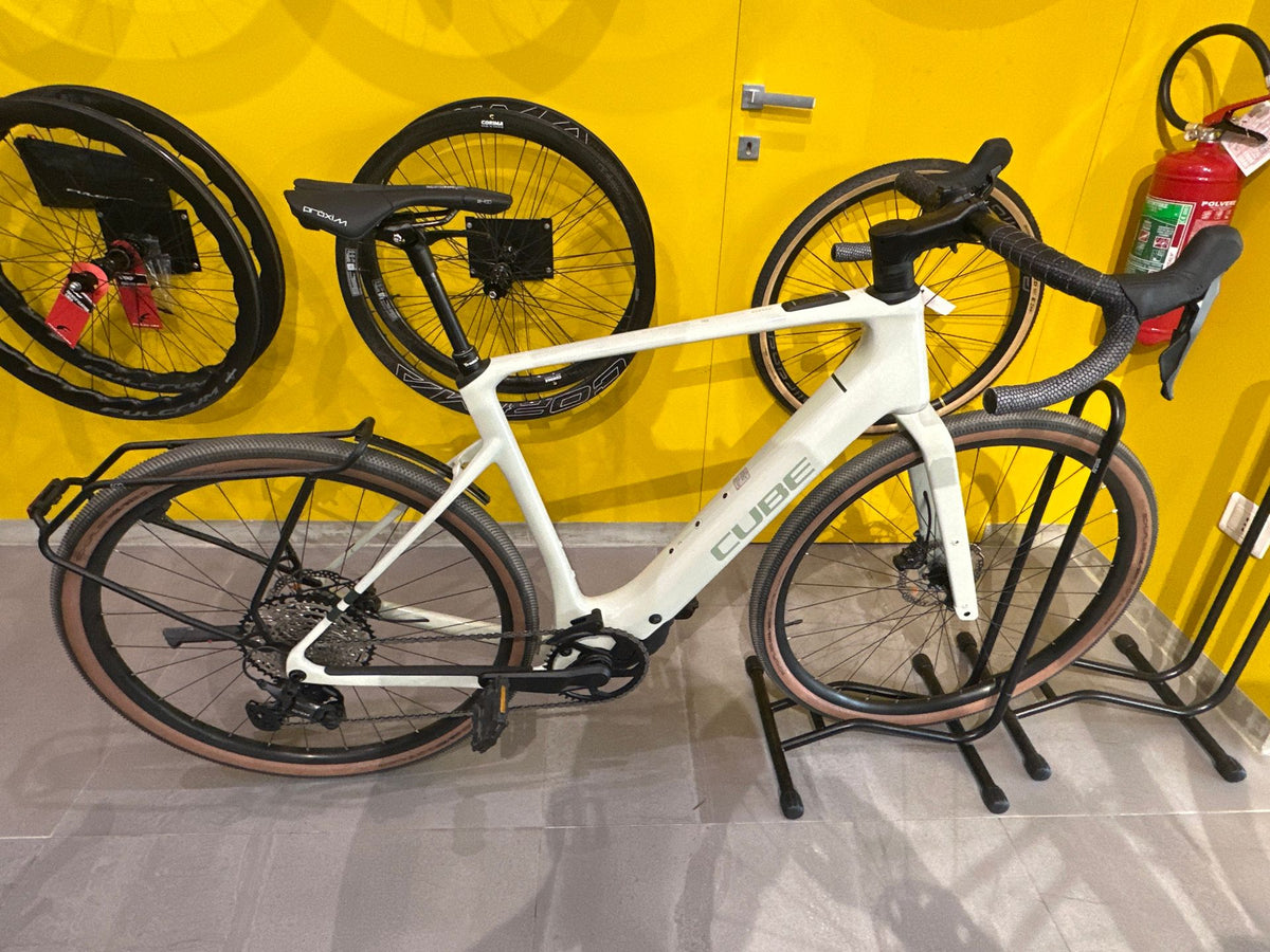 Cube Nuroad Hybrid C:62, Race 400x 2025 usata — vista laterale