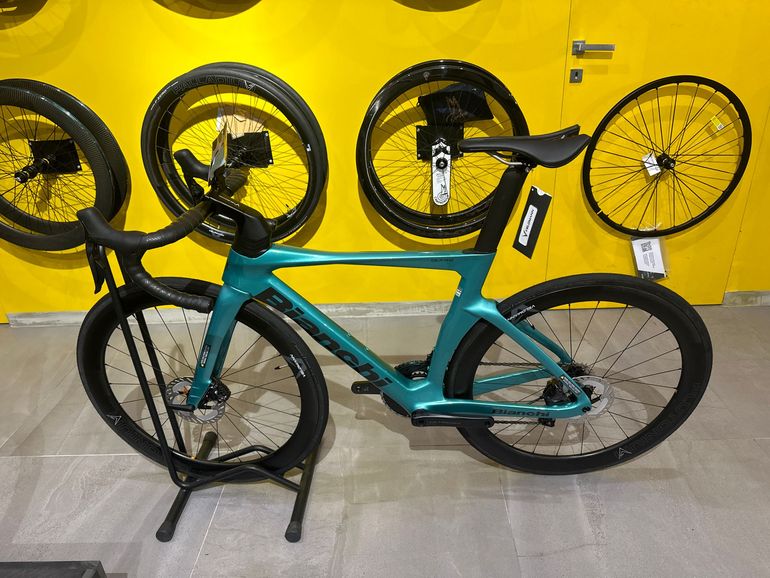 Bianchi Oltre — gruppo Shimano Ultegra Di2, taglia 50 cm