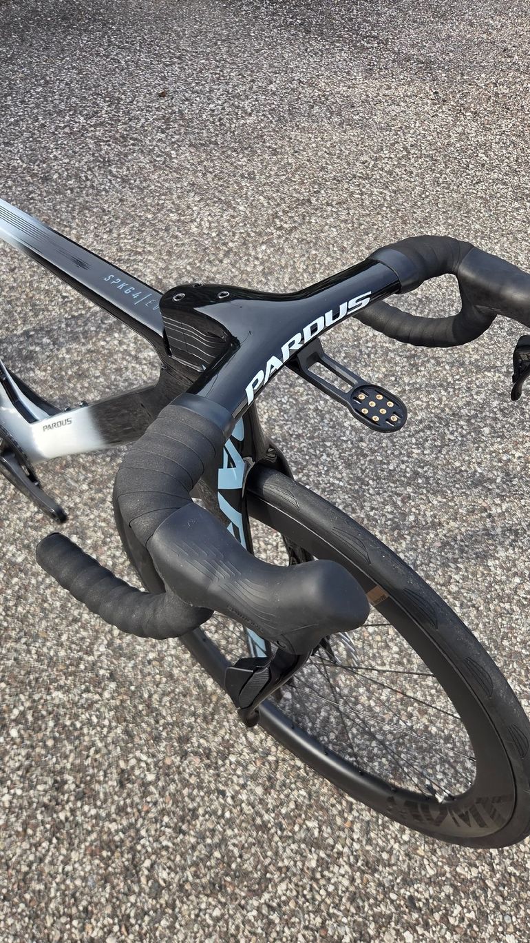 Pardus Custom 2027 usata — dettaglio