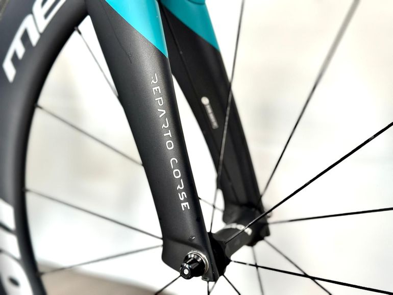Bianchi Aquila Rc Crono 2024 — Bici usata