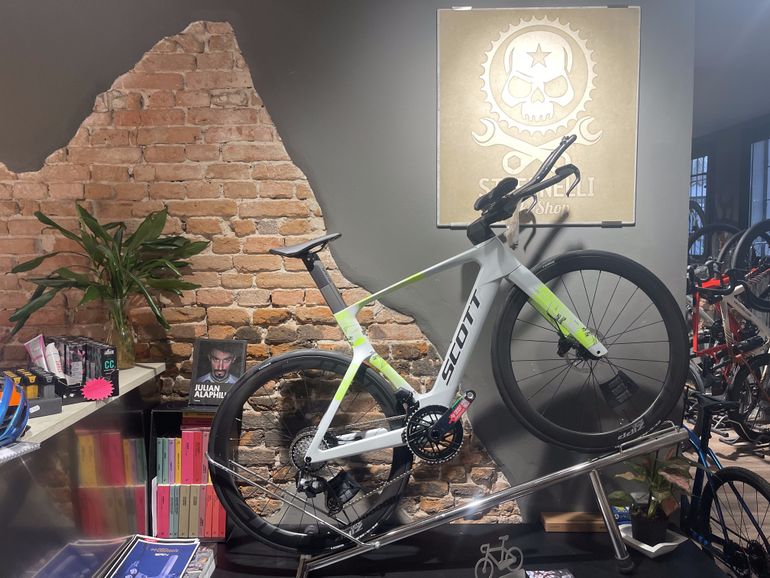Scott Foil Rc Tri 2025 usata — vista laterale