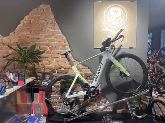 Scott Foil Rc Tri 2025 usata — vista laterale