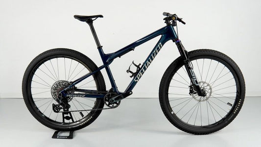 Specialized Epic World Cup Pro 2024 usata — vista laterale